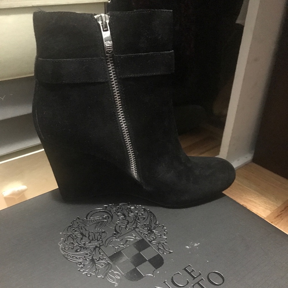 Vince Camuto VC-Dena Ankle Boot